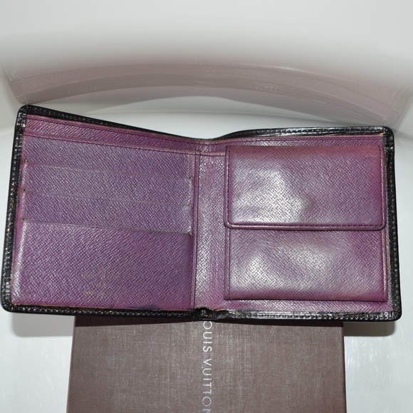 Louis Vuitton Men's Epi Wallet - Picture 2 of 8